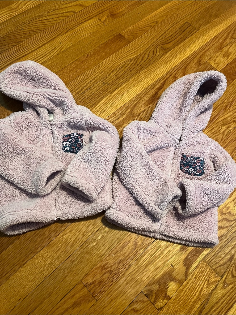 Girls Carter's 18m Plush Hooded Jackets - Lavender Twin Set w/ Floral Pocket EUC - Picture 3 of 7